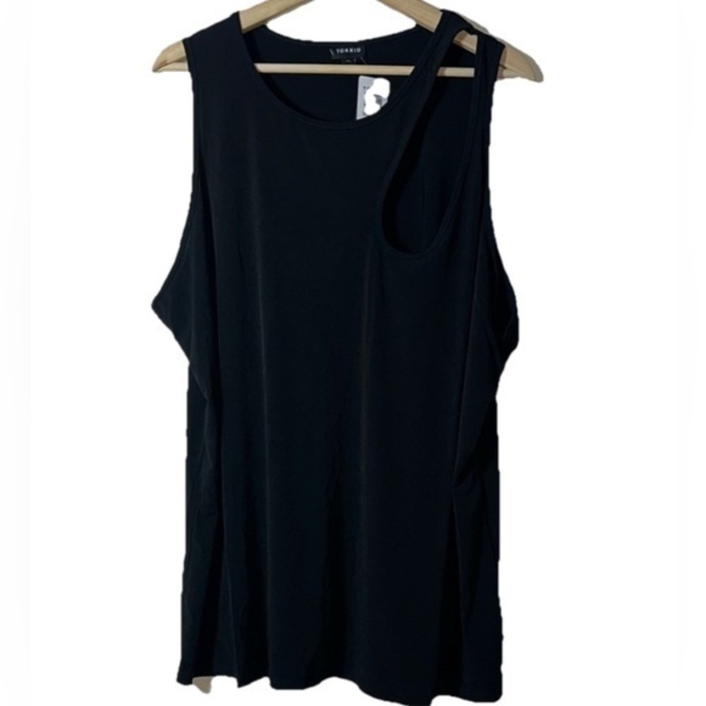 Torrid Black Sleeveless Cutout Top Sz. 4 NWT!